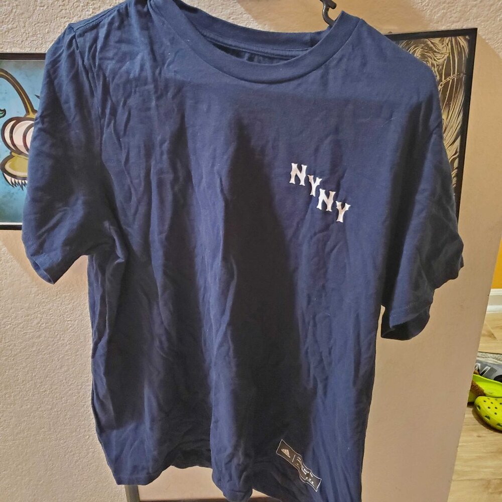 Adidas x NYC New York NYNY Club Amplifier Tee shirt